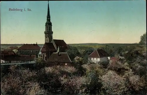 Ak Radeberg in Sachsen, Teilansicht mit Kirche