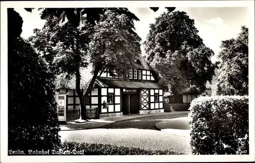 Ak Berlin Zehlendorf Dahlem, Bahnhof, Front