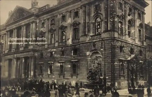 Ak Berlin Mitte, Straßenkämpfe 1918, Zerstörungen am Marstall
