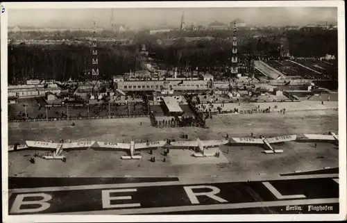 Ak Berlin Tempelhof, Flughafen, Flugzeuge, Flughafengebäude, Vogelperspektive