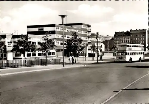 Ak Berlin Tiergarten, Jugendgästehaus, Kluckstraße 3, Doppeldeckerbus