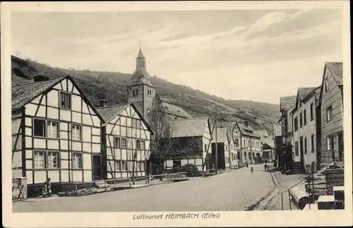 Ak Heimbach in der Eifel, Straßenpartie, Kirchturm