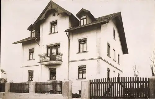 Foto Ak Gräfelfing in Oberbayern, Blick auf ein Wohnhaus