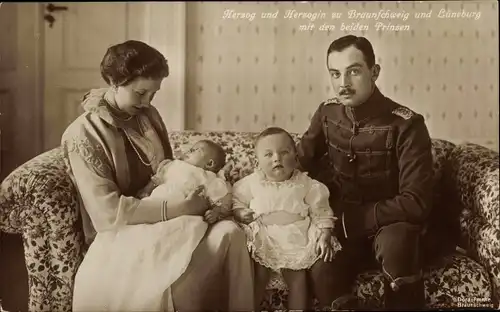 Ak Herzog Ernst August von Braunschweig, Prinzessin Victoria Luise von Preußen, Prinzen