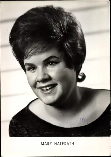 Ak Sängerin Mary Halfkath, Brünett, Portrait