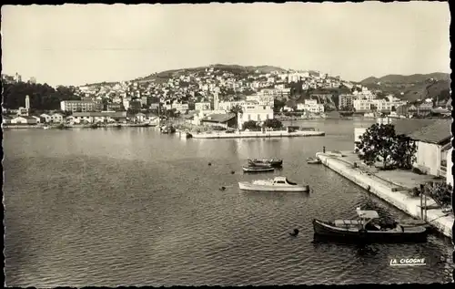 Ak Philippeville Algerien, Vue generale et le port, Panorama