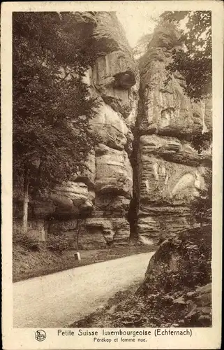 Ak Echternach Luxemburg, Perekop et femme nue, Felsformationen