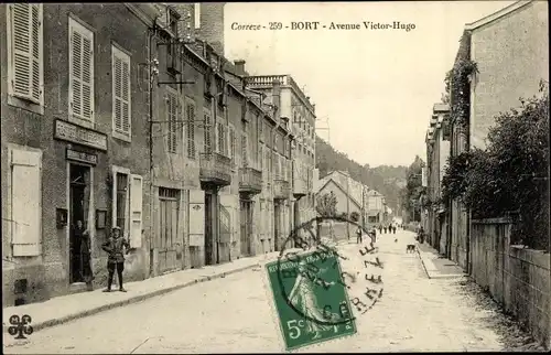 Ak Bort Les Orgues Corrèze Frankreich, Avenue Victor Hugo