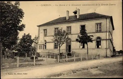 Ak Corbion Orne, La Mairie et le Monument commemoratif de la Grande Guerre