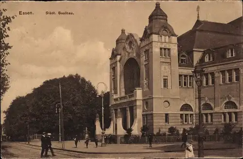 Ak Essen im Ruhrgebiet, Städtischer Saalbau, Passanten