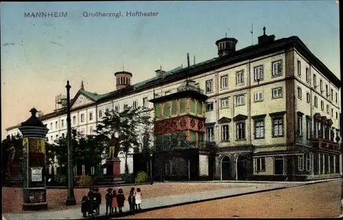 Ak Mannheim in Baden, Partie am Grossherzoglichen Hoftheater, Litfaßsäule