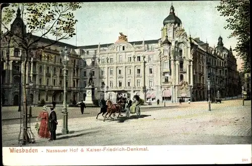 Ak Wiesbaden in Hessen, Nassauer Hof, Kaiser-Friedrich-Denkmal ,Kutsche
