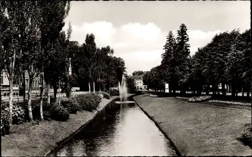 Ak Bergheim an der Erft, Erftpartie, Springbrunnen