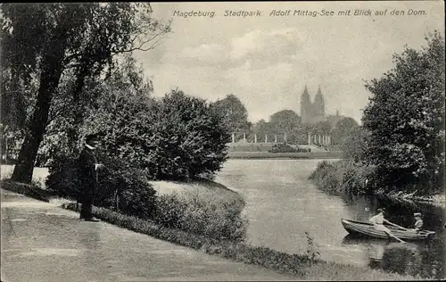 Ak Magdeburg an der Elbe, Stadtpark, Adolf-Mittag-See mit Blick auf den Dom, Ruderboot