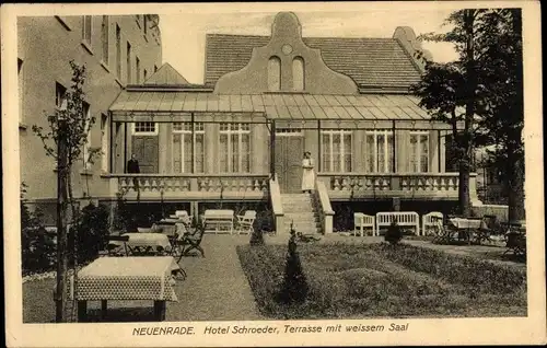 Ak Neuenrade im Sauerland, Hotel Schroeder, Terrasse mit weißem Saal