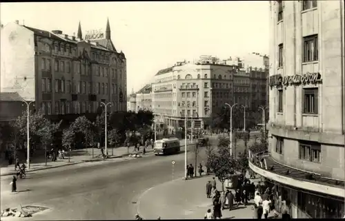 Ak Beograd Belgrad Serbien, Straßenpartie, Geschäfte, Passanten, Autobus