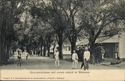 Ak Makassar Indonesien, Gouverneurslaan met eerste school
