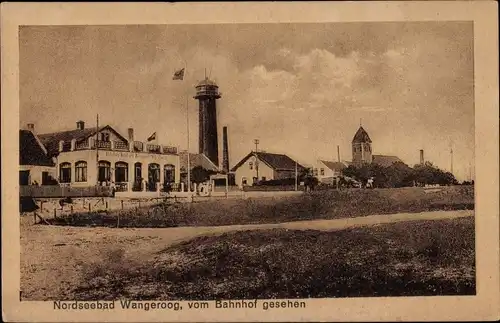 Ak Nordseebad Wangerooge in Ostfriesland, Teilansicht mit Leuchtturm, Blick vom Bahnhof