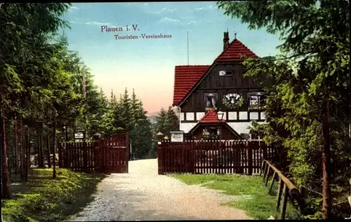 Ak Plauen im Vogtland, Blick zum Touristen Vereinshaus, Eingang, Fachwerkhaus