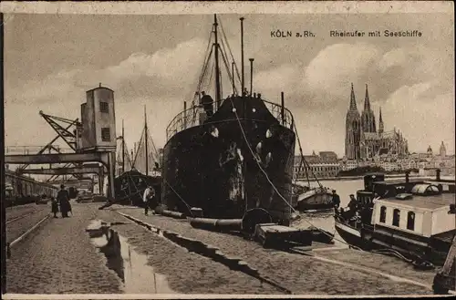 Ak Köln am Rhein, Rheinufer, Seeschiffe, Dom