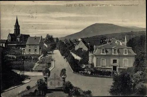 Ak Soultz Sulz Elsass Haut Rhin, Blick auf den Ort und Hartmannsweilerkopf