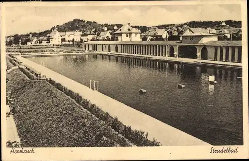 Ak Hersbruck im Nürnberger Land Bayern, Strudelbad, Schwimmbecken