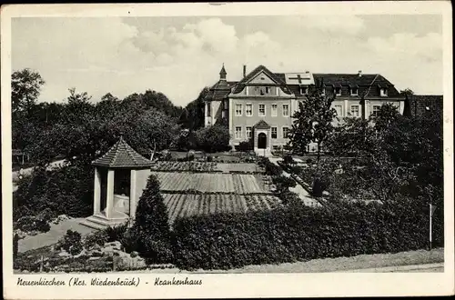 Ak Neuenkirchen Rietberg Kreis Wiedenbrück,, Krankenhaus, Parkanlage