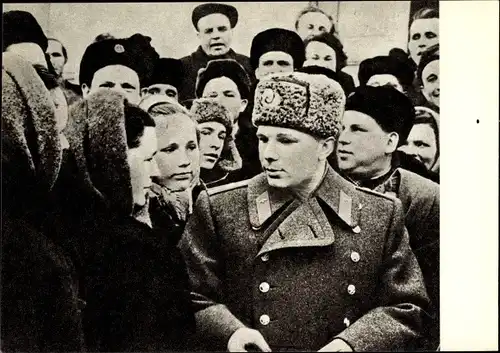 Ak Kosmonaut Juri Alexejewitsch Gagarin