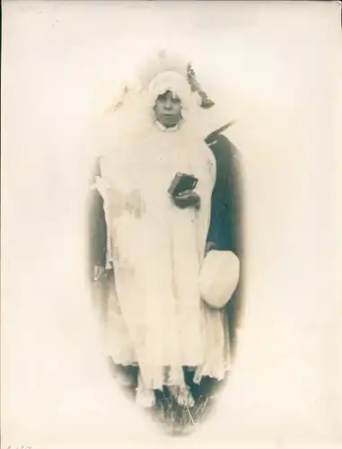 Foto Combalie, Henri, Toulouse, Portraitfotografie, Mädchen, Kommunionskleid