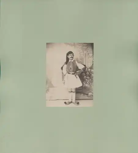 Foto Griechischer Soldat in Uniform