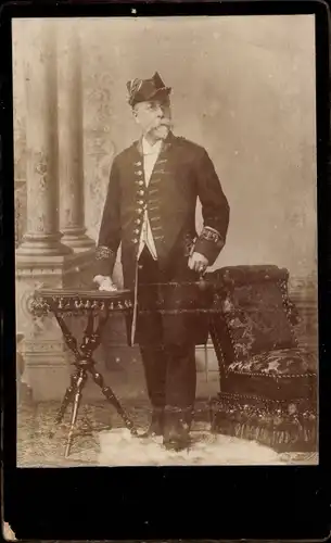 Kabinettfoto Mann in Uniform, Portrait, Schützenverein