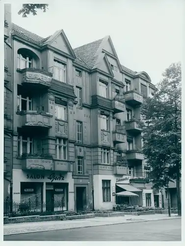 Foto Berlin, Architekt Georg Schneider, Hausfassade im Jugendstil, Frisör Salon Gerva