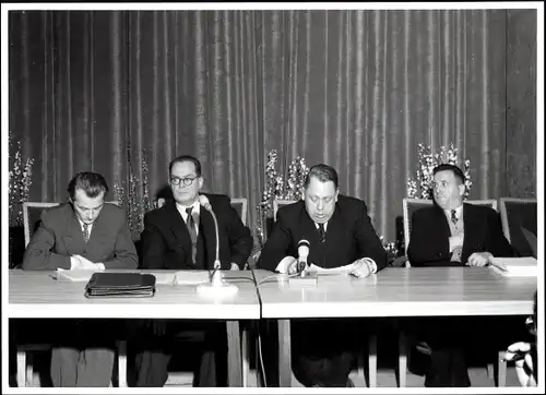 Foto Berlin, Bert Sass, Viererkonferenz 1954, Pressekonferenz