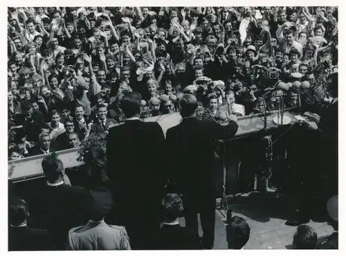 Foto Berlin Schöneberg, Bert Sass, Rathaus, US Präsident John F. Kennedy zu Besuch 1963, Rede