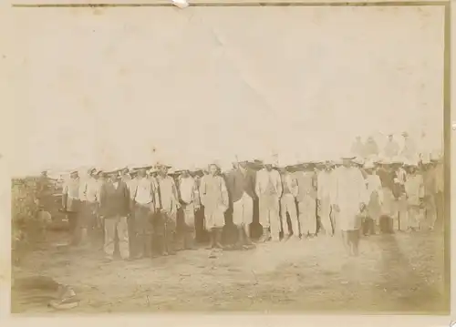 Foto DSW Afrika Namibia, ca 1900 - 1904, Junge Männer vom Stamm der Hottentotten, Gruppenbild