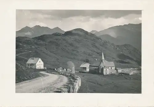 Foto St Christoph am Arlberg Tirol, Straßenpartie, Kirche