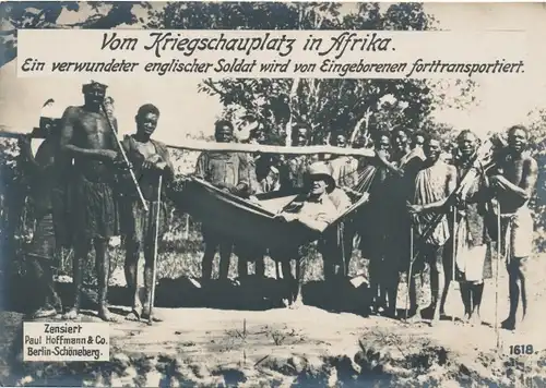 Foto Kriegsschauplatz in Afrika, verwundeter englischer Soldat in Sänfte, Eingeborene
