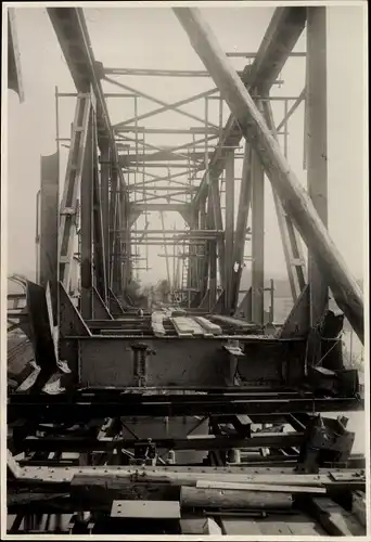 Foto Berlin Spandau Siemensstadt, Kraftwerk West, Güterbahnbrücke, 12.04.1947