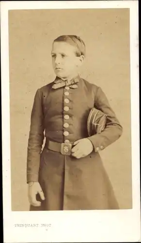 CdV Französischer Junge in Uniform, Standportrait