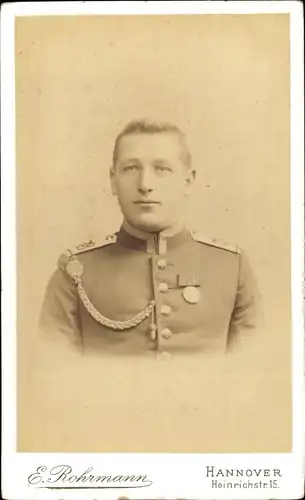 Foto Deutscher Soldat in Uniform