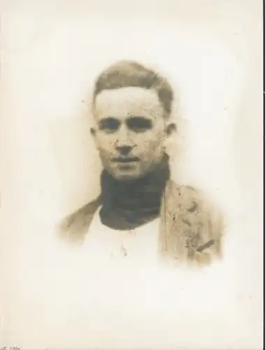 Foto Combalié, Henri, Tolouse, Portrait, Junger Mann, Schal, Mantel