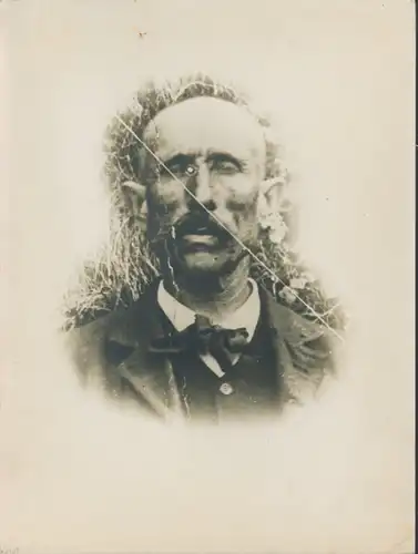 Foto Combalié, Henri, Tolouse, Portrait, Mann, Fliege, Anzug, Schnurrbart