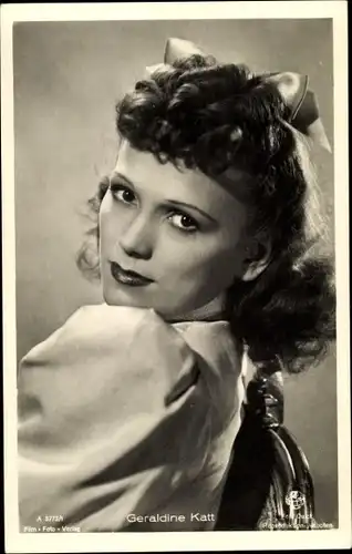 Ak Schauspielerin Geraldine Katt, Portrait