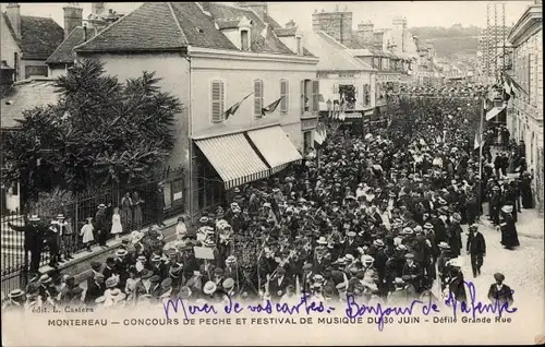 Ak Montereau Seine et Marne, Concours de peche et Festival de Musique du 30 Juin, Defile Grande Rue