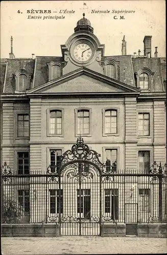 Ak Sèvres Hauts-de-Seine, L'Ecole Entrée principale