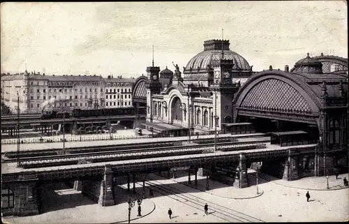 Ak Dresden, Hauptbahnhof, Dampflok