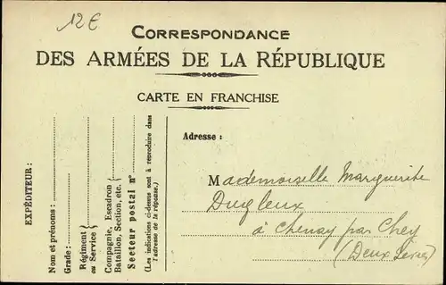 Ak General Pershing, Commandant des Troupes Americaines, sourit a la foule qui l'acclame, I WK