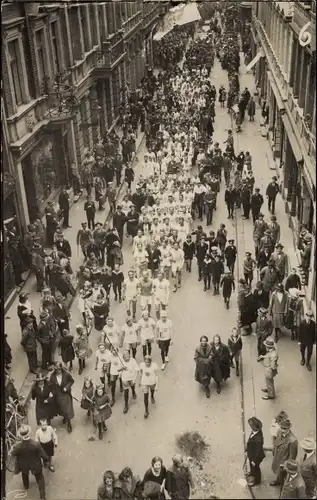 Foto Ak Deutschland, Straßenumzug, 1923