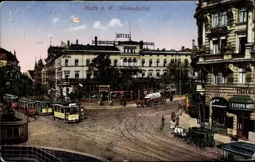 Ak Halle an der Saale, Riebeckplatz, Hotel Goldene Kugel, Straßenbahnen, Fuhrwerk