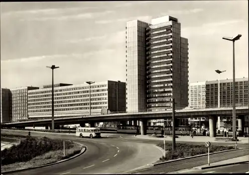 Ak Halle an der Saale, Ernst Thälmann Platz, Hochhaus